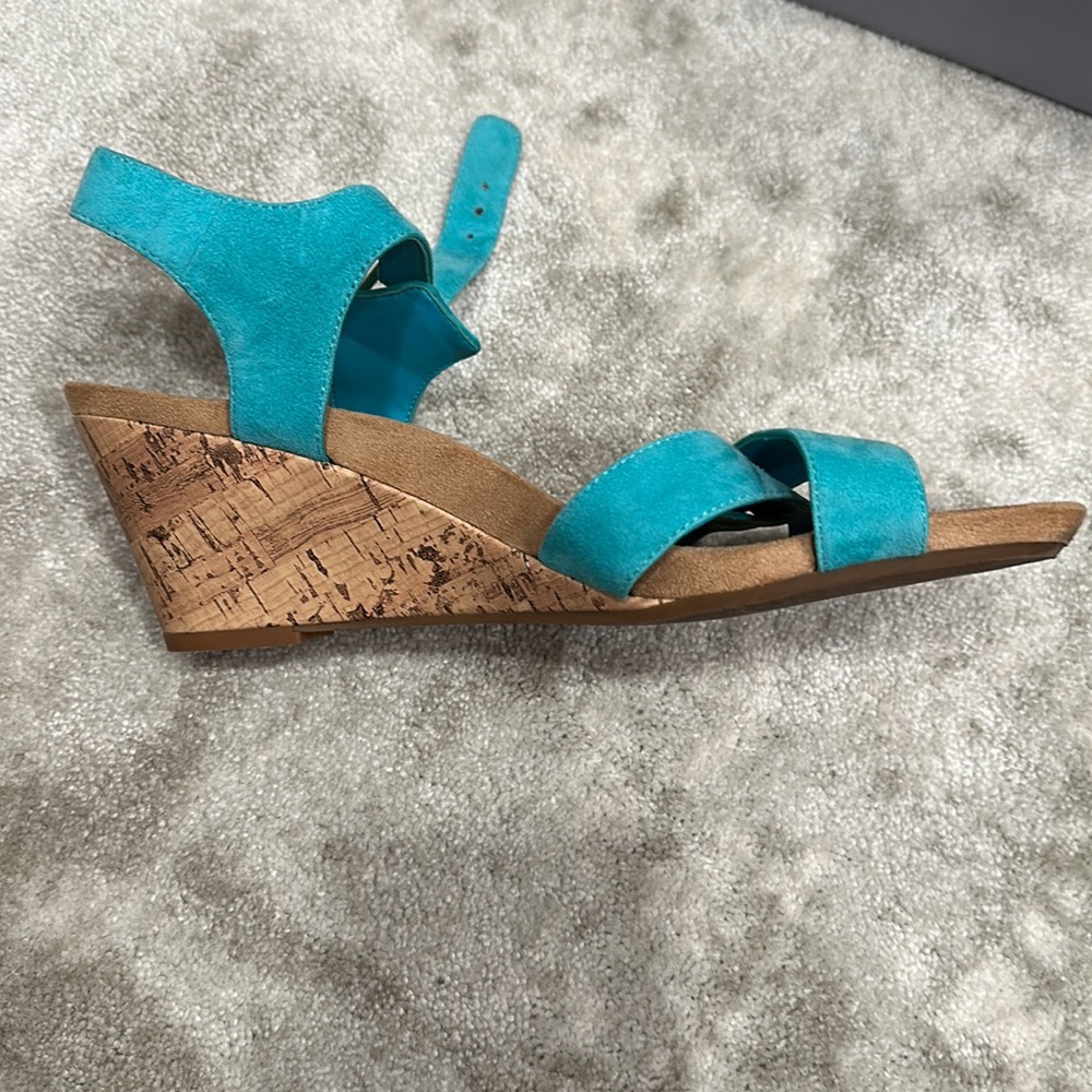Vionic Sandals - Picture 2 of 4